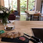 Apartment Altkreut Festenhof, Linde Und Kastanie, 2 Grosse Fewos Fuer Gruppen Bis 19 Personen Ruhig Und Naturnah, 60 Min Von Muenchen Wessobrunn