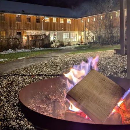 Διαμέρισμα Altkreut Festenhof, 2 Grosse Fuer Gruppen Bis 19 Personen, Nahe Muenchen